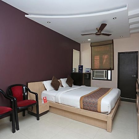 Oyo 11596 Sanjay Guest House 칸푸르 외부 사진